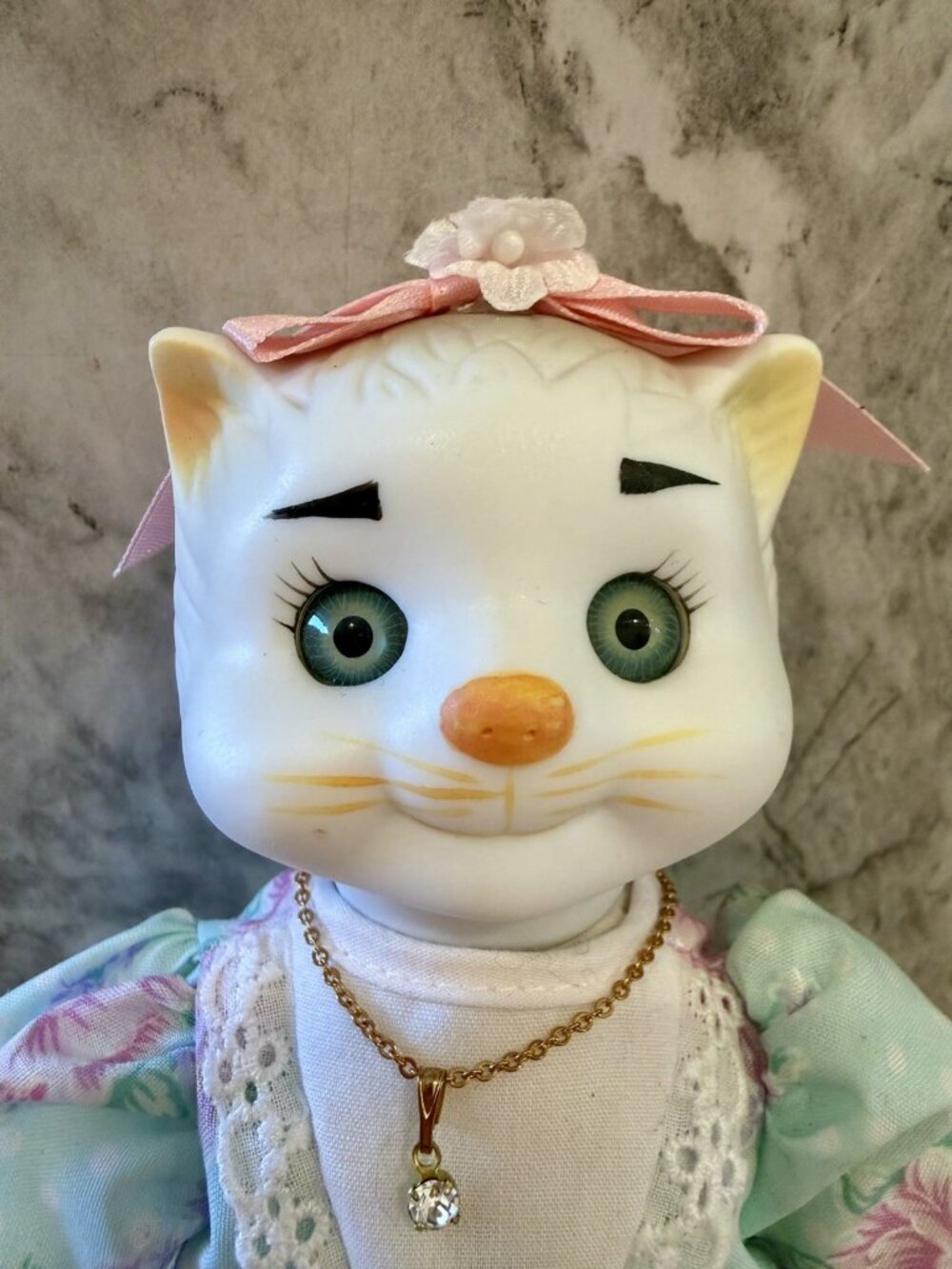 Goebel Dolly Dingle Dolls White 8" Cat Floral Dress